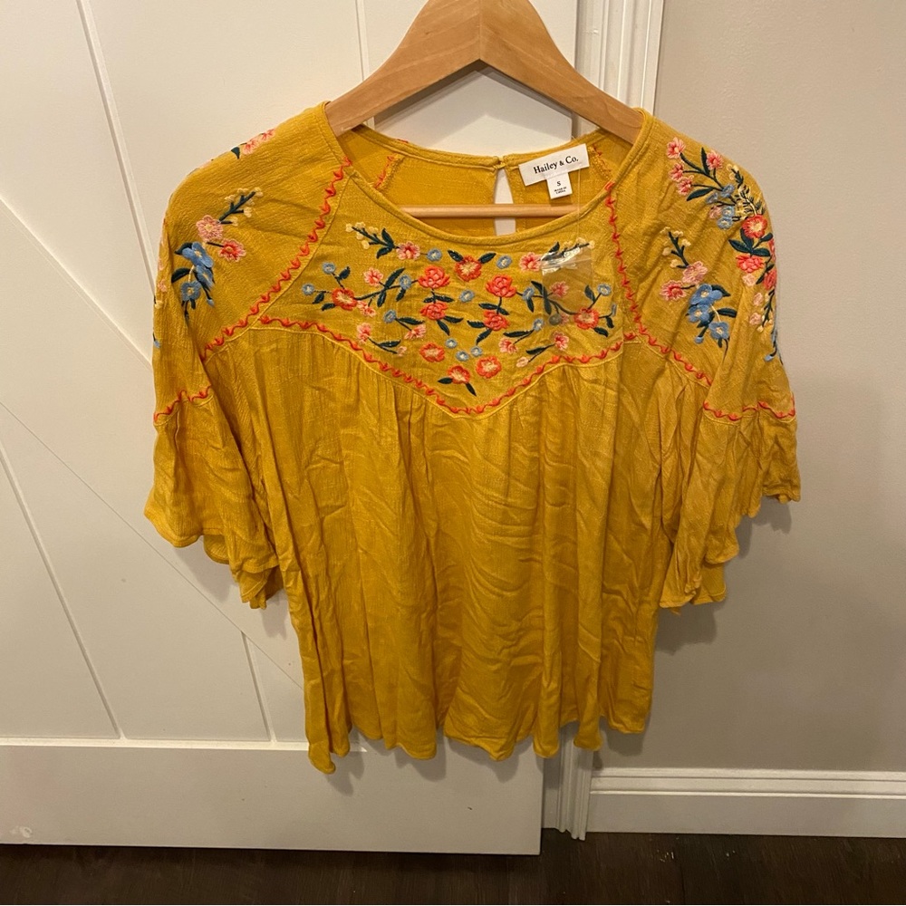NWT Hailey & Co top